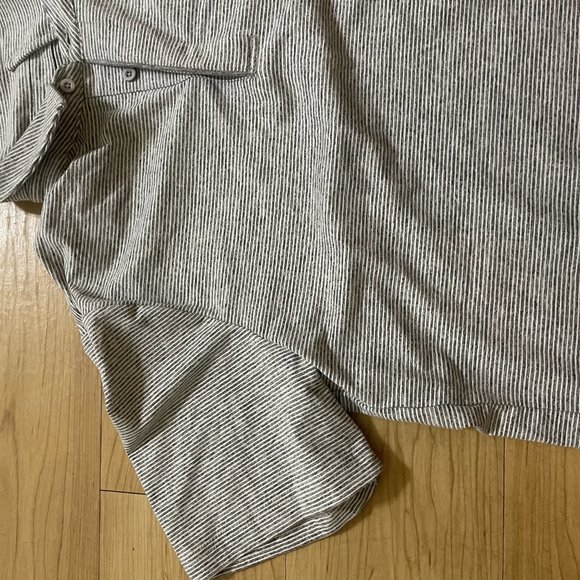 01.Algo Performance Polo Shirt Mens L Striped Short Sleeve Arrieta NWT - Picture 2 of 4